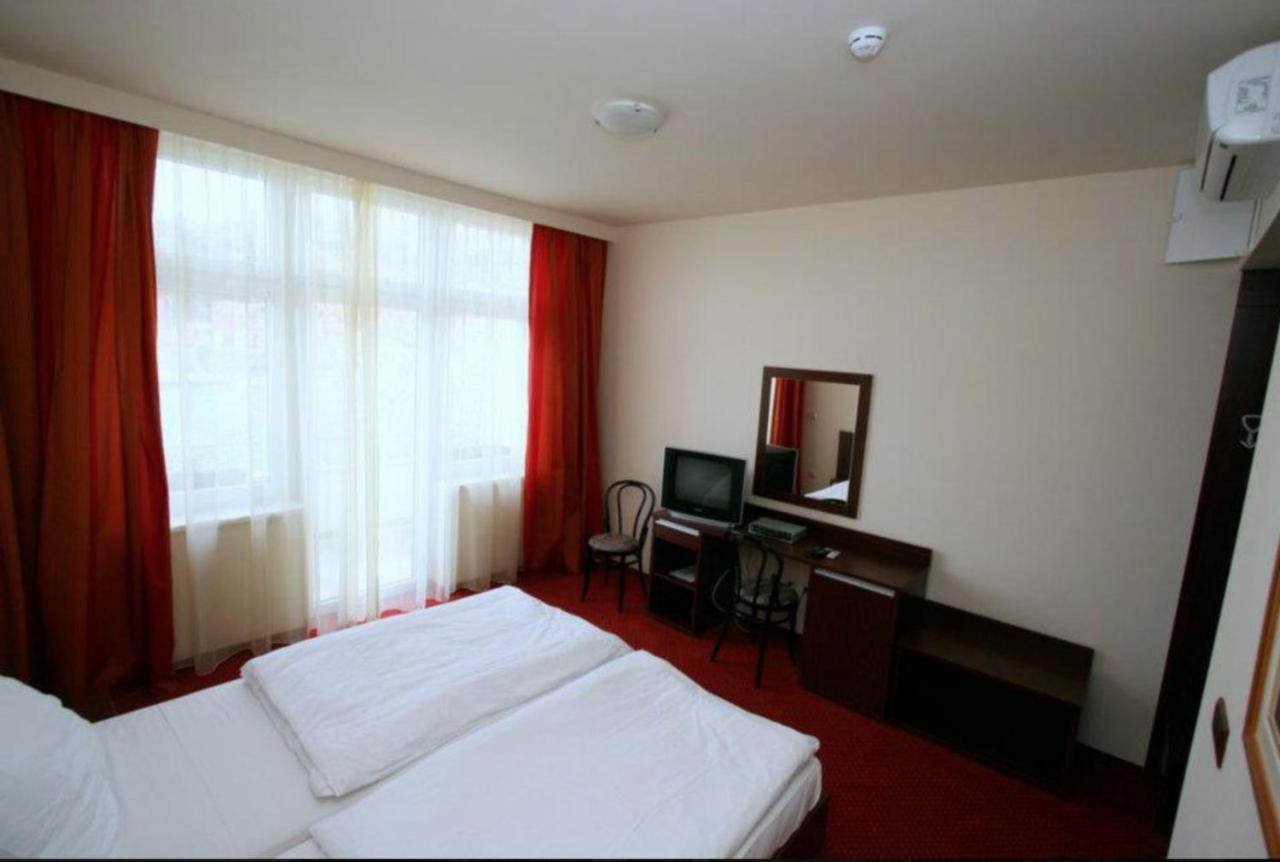 Lux Hotel Pansion Jablanac Exterior foto